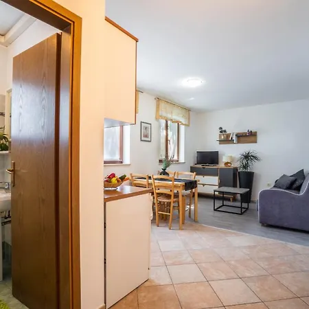 Apartment 1510
