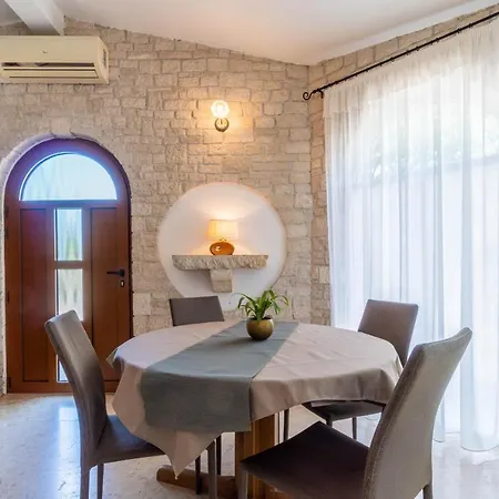 1510 Apartman Krnica